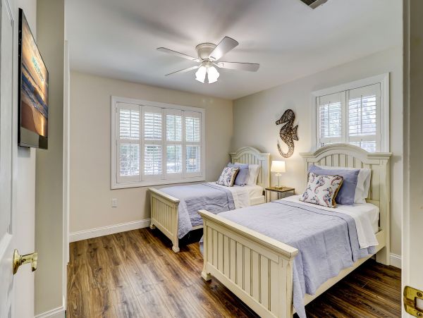 Beautiful Island Vacation Pool Home in Hilton Head Sleeps 10