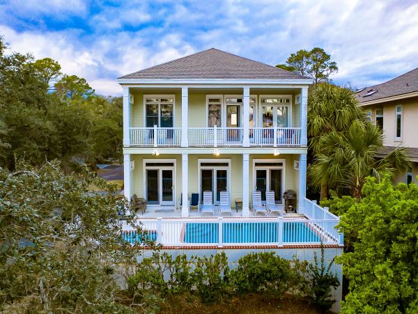 HILTON HEAD BEACHFRONT POOL HOME SLEEPS 16
