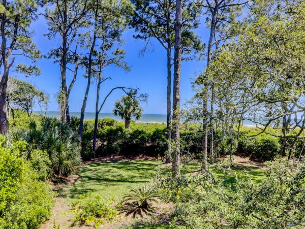 HILTON HEAD BEACHFRONT POOL HOME SLEEPS 16