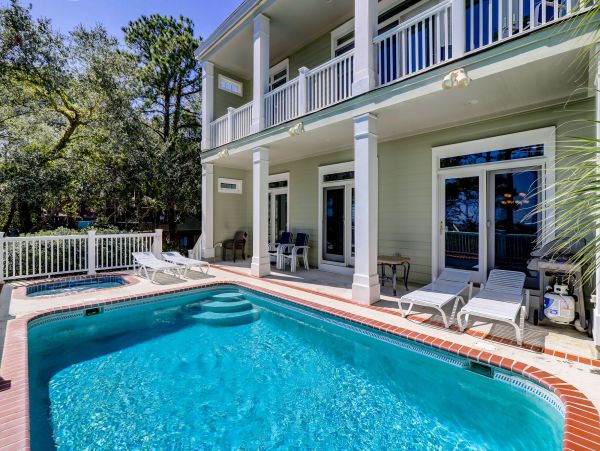 HILTON HEAD BEACHFRONT POOL HOME SLEEPS 16