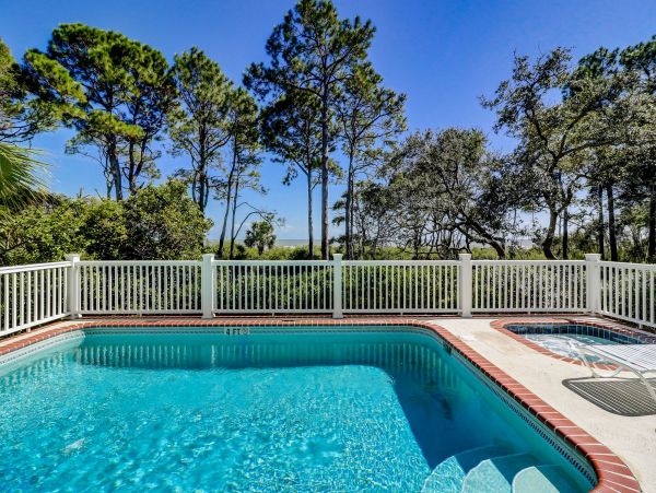 HILTON HEAD BEACHFRONT POOL HOME SLEEPS 16