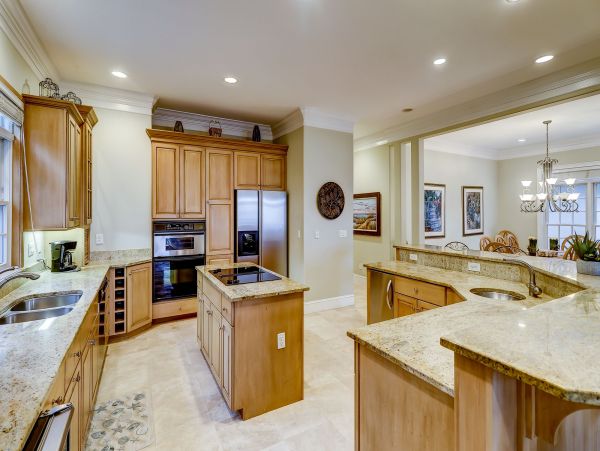 HILTON HEAD BEACHFRONT POOL HOME SLEEPS 16