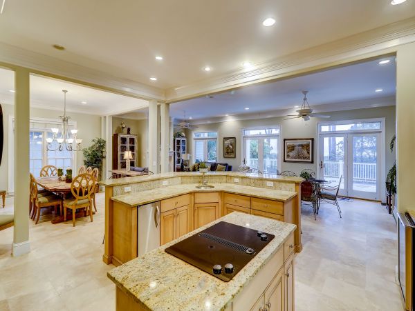 HILTON HEAD BEACHFRONT POOL HOME SLEEPS 16