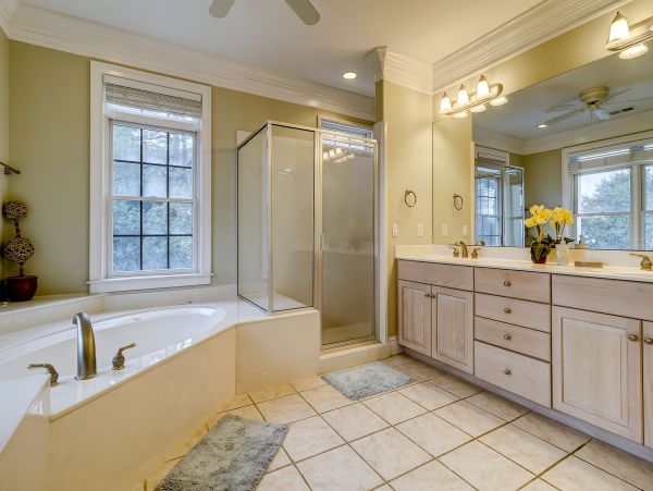 HILTON HEAD BEACHFRONT POOL HOME SLEEPS 16