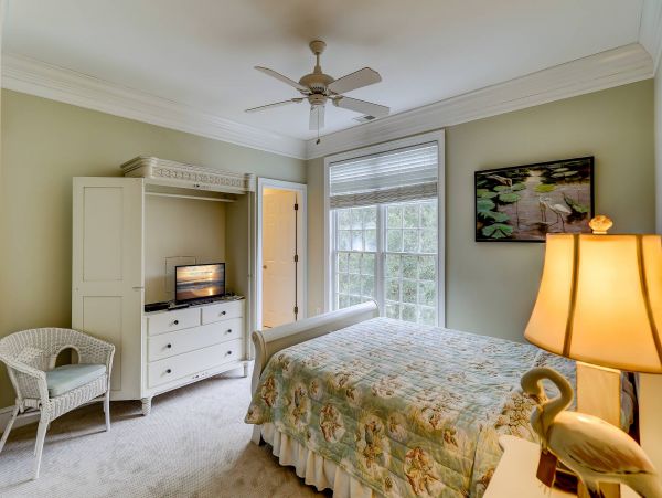 HILTON HEAD BEACHFRONT POOL HOME SLEEPS 16