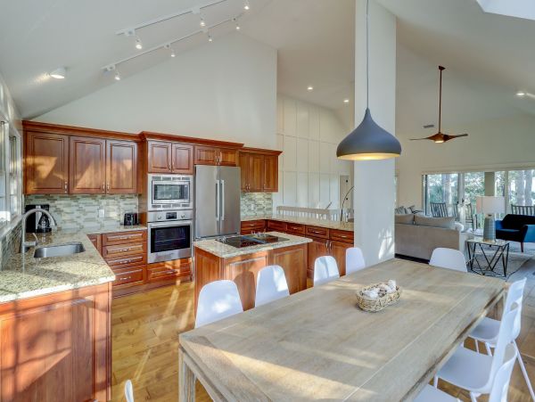 Sea Pines luxury Retreat Fabulous Interior & Beach Access