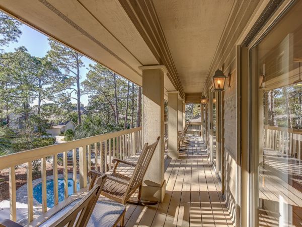 Sea Pines luxury Retreat Fabulous Interior & Beach Access