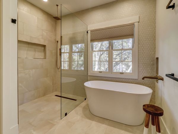 Sea Pines luxury Retreat Fabulous Interior & Beach Access