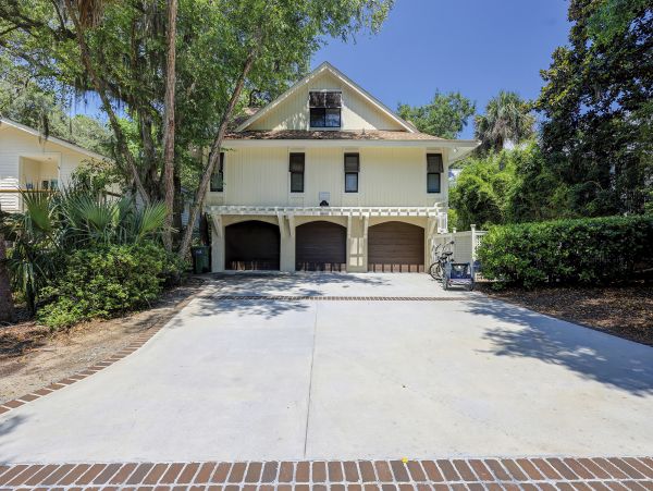 Hilton Head Vacation Rental - South Forest Beach Pet-Friendly Home with Pool
