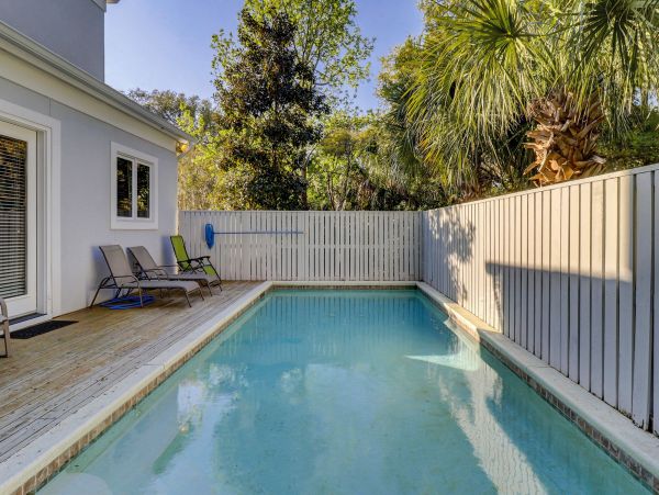 Walk to Beach Hilton Head Vacation Home 5 Bedrooms Pool