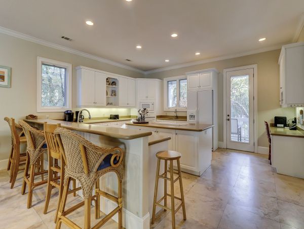 Walk to Beach Hilton Head Vacation Home 5 Bedrooms Pool