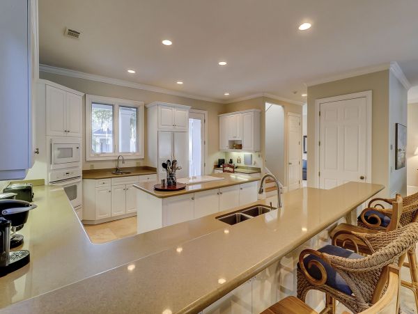 Walk to Beach Hilton Head Vacation Home 5 Bedrooms Pool
