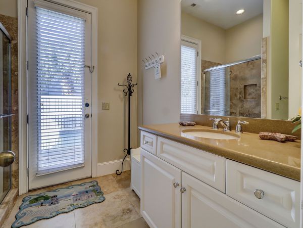 Walk to Beach Hilton Head Vacation Home 5 Bedrooms Pool