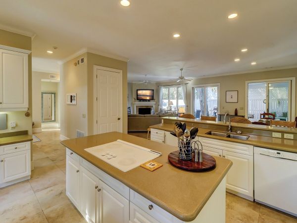 Walk to Beach Hilton Head Vacation Home 5 Bedrooms Pool