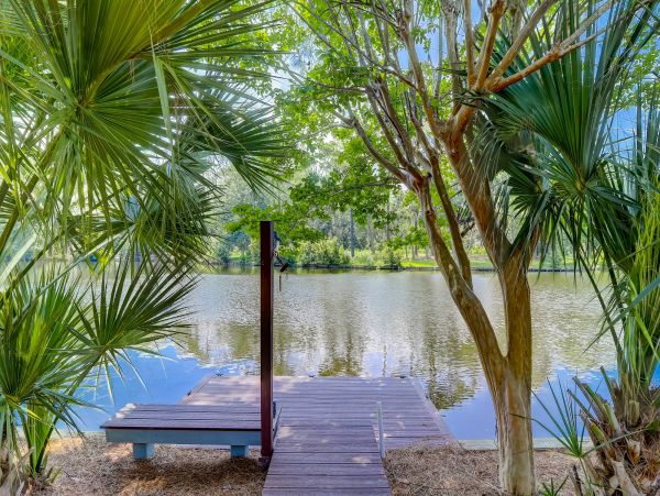 Six Bedroom Vacation Home in Hilton Head with Lagoon Views