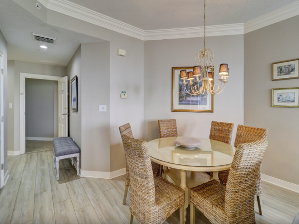 Oceanview Luxury Condo - Steps from Coligny Beach & Shops