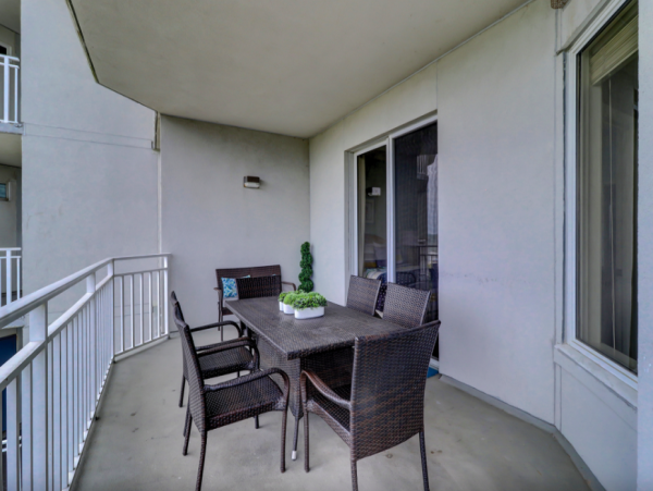 Oceanview Luxury Condo - Steps from Coligny Beach & Shops