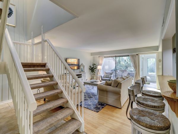 Four Bedroom Townhouse in the heart of South Beach 3 min walk to the beach