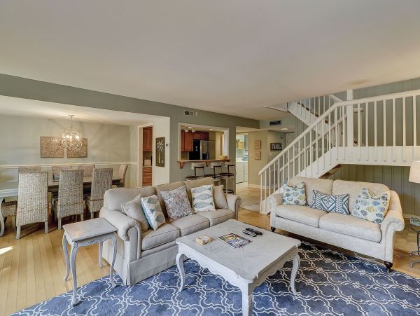 Four Bedroom Townhouse in the heart of South Beach 3 min walk to the beach