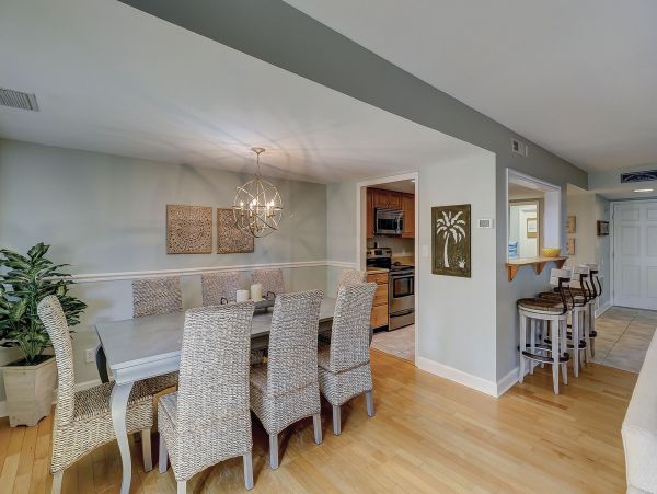 Four Bedroom Townhouse in the heart of South Beach 3 min walk to the beach