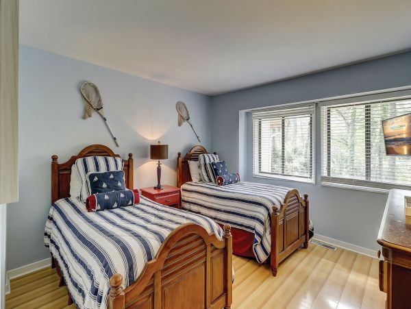 Four Bedroom Townhouse in the heart of South Beach 3 min walk to the beach