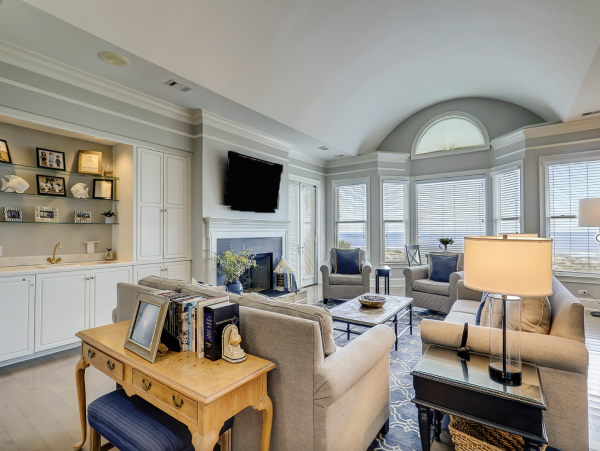 Oceanfront Vacation Rental with Panoramic Views