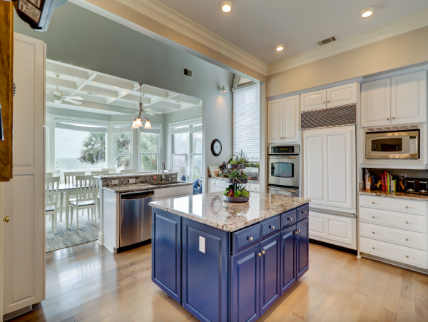 Oceanfront Vacation Rental with Panoramic Views