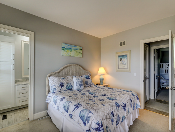 Oceanfront Vacation Rental with Panoramic Views