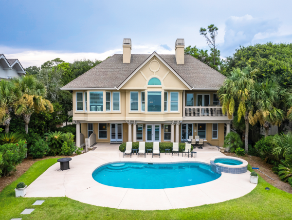Oceanfront Vacation Rental with Panoramic Views