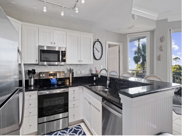 Luxury Three Bedroom Vacation Villa 2nd Floor Lovely