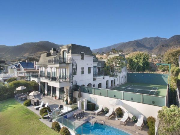 Luxury Beach Front Malibu Vacation Villa Seven Bedrooms