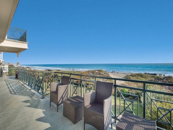 Luxury Beach Front Malibu Vacation Villa Seven Bedrooms