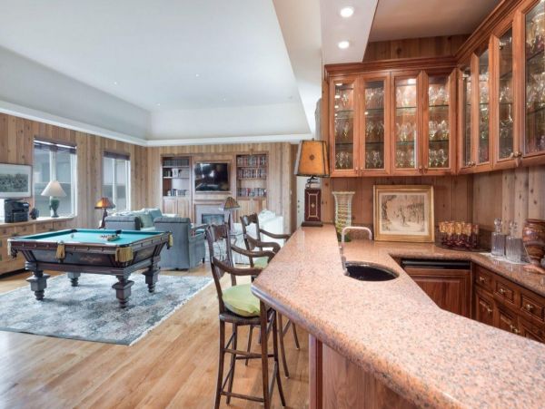 Luxury Beach Front Malibu Vacation Villa Seven Bedrooms