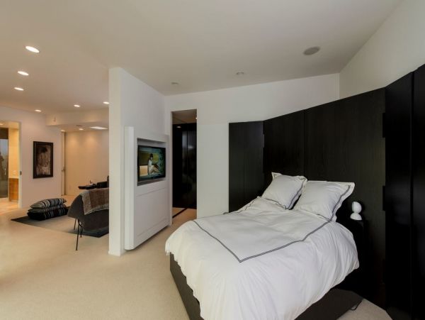 Malibu Luxury Five Bedroom Vacation Villa