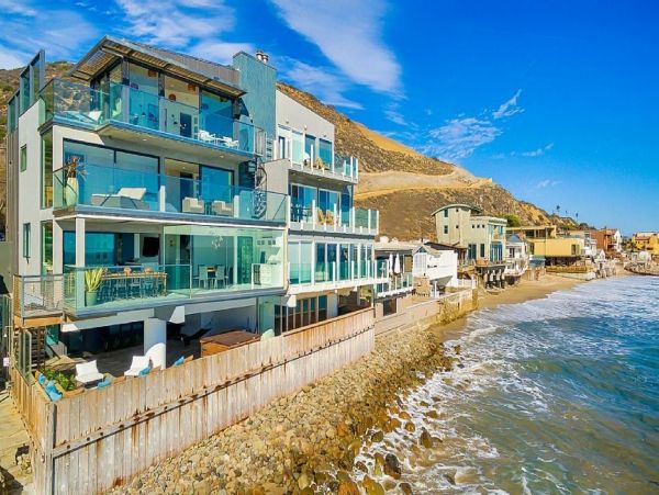 Malibu Oceanfront Luxury Vacation Villa
