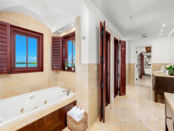 Miami Beach Home 993853