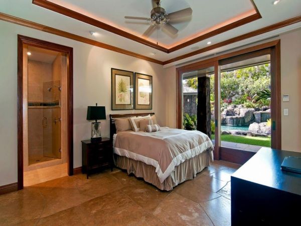 Kailua Vacation Home Eight Bedroom with Pool