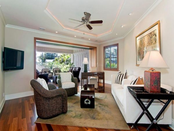 Kailua Vacation Home Eight Bedroom with Pool