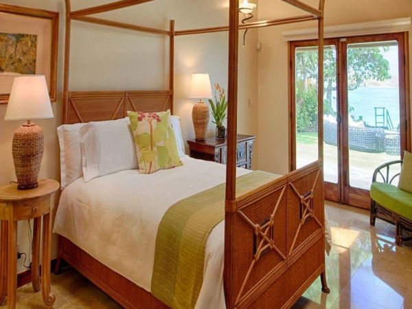 On Beach Kailua Vacation Estate Seven Bedroom