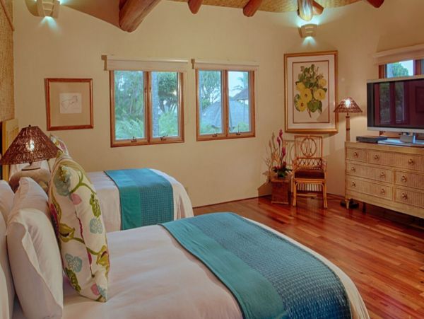 On Beach Kailua Vacation Estate Seven Bedroom