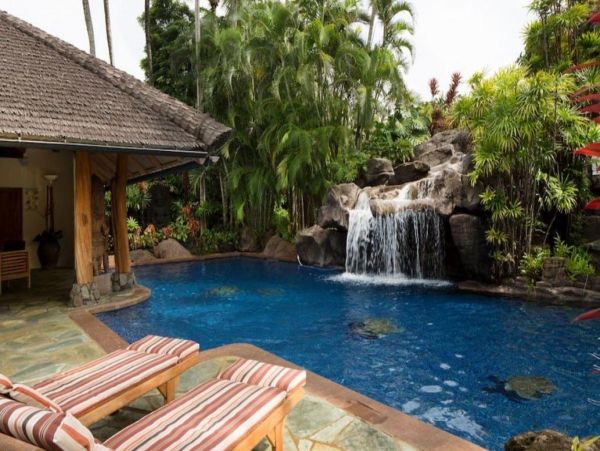 On Beach Kailua Vacation Estate Seven Bedroom