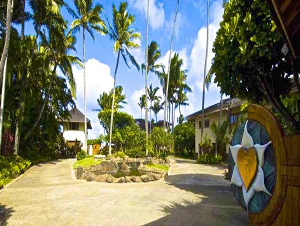 On Beach Kailua Vacation Estate Seven Bedroom