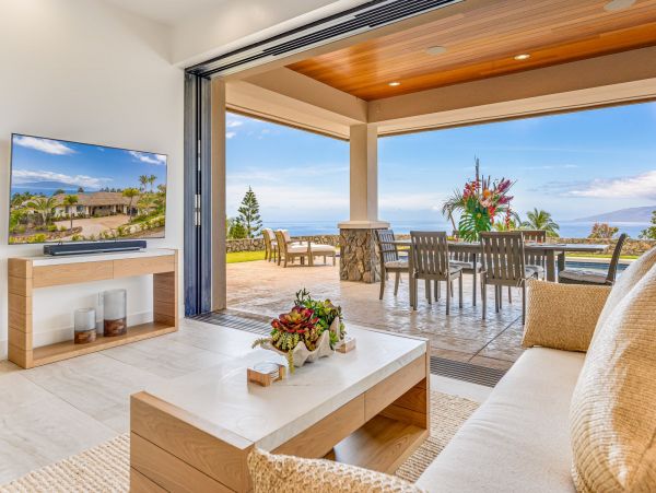 Lahaina Three  Bedroom Ocean View Rental Cottage Sleeps 6