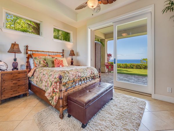 Lovely 3 Bedroom Oceanfront Home in Lahaina with Great Views