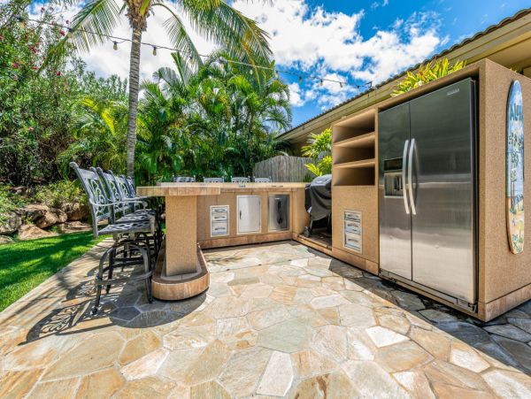 Lovely 3 Bedroom Oceanfront Home in Lahaina with Great Views