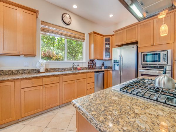 Lovely 3 Bedroom Oceanfront Home in Lahaina with Great Views