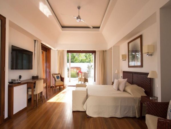 St. Barts Home 993925