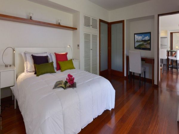 St. Barts Home 993925