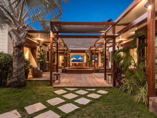 St. Barts Home 993925