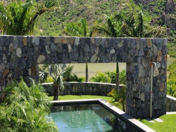 St. Barts Home 993926